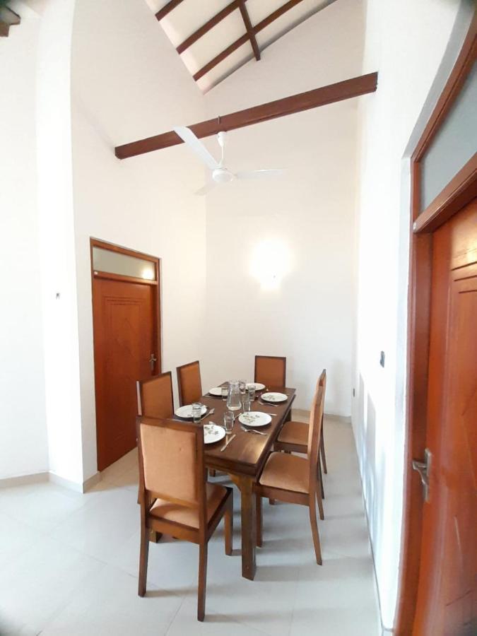 Jasmine Apartments Negombo Exterior photo