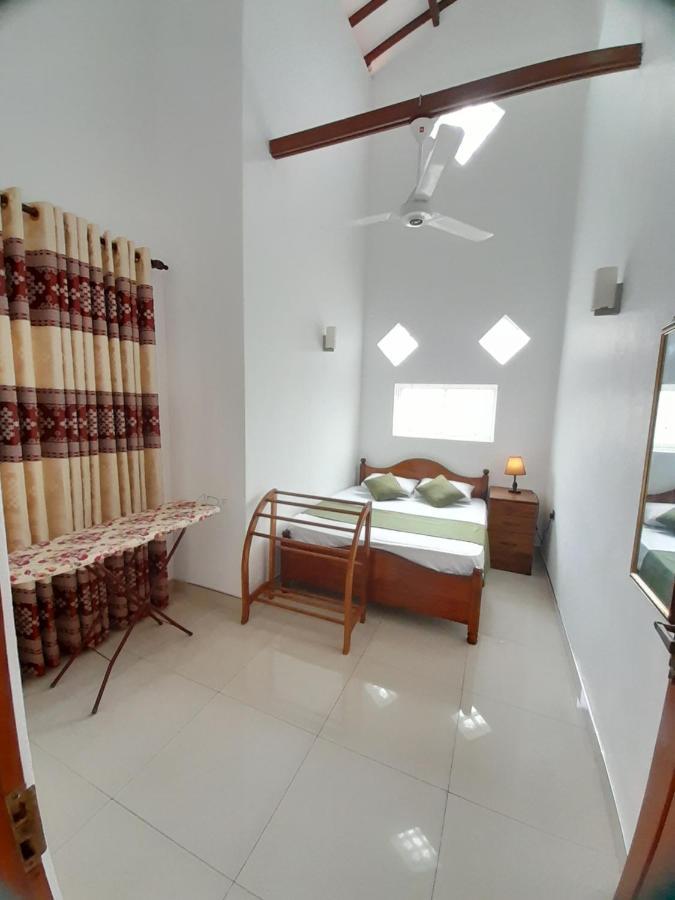 Jasmine Apartments Negombo Exterior photo